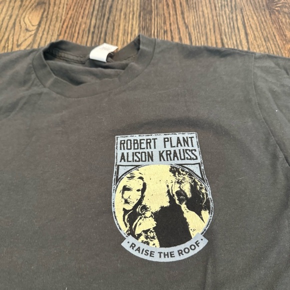 Robert Plant Alison Krauss Raising The Roof 2023 Tour Grey Shirt size medium - Picture 2 of 6